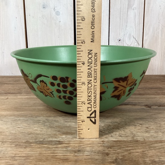 Vintage Green Metal Mixing Bowl 10” - Picture 9 of 11